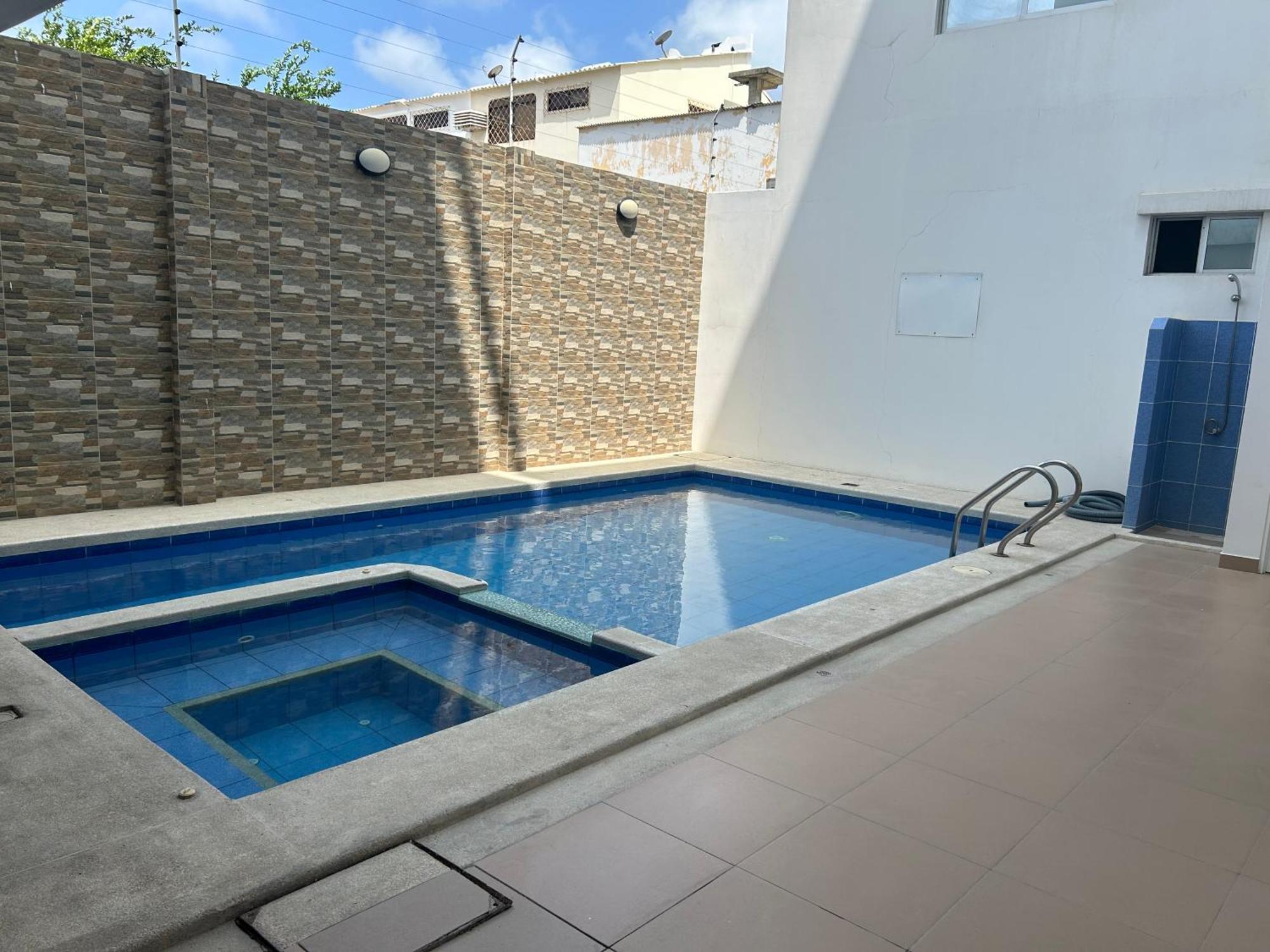 Kattyapartament Chipipe * Salinas (Santa Elena)